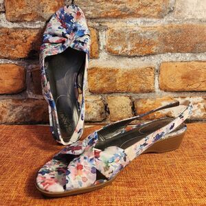 Life Stride Floral Women's Slingback Wedge Sandals Size 8 Mimosa